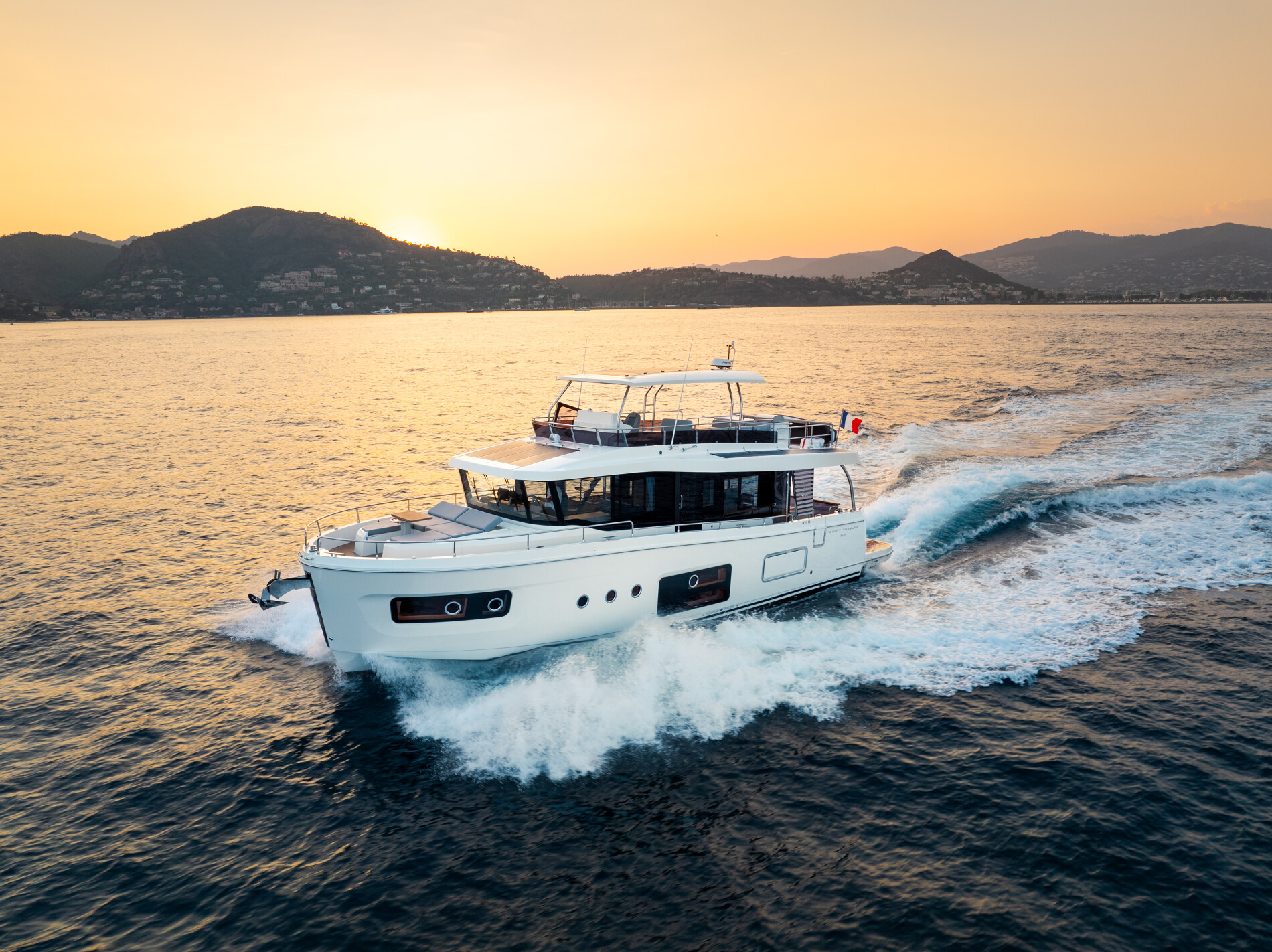 Le Swift Trawler 54 remporte le Motor Boat Awards 2025 !